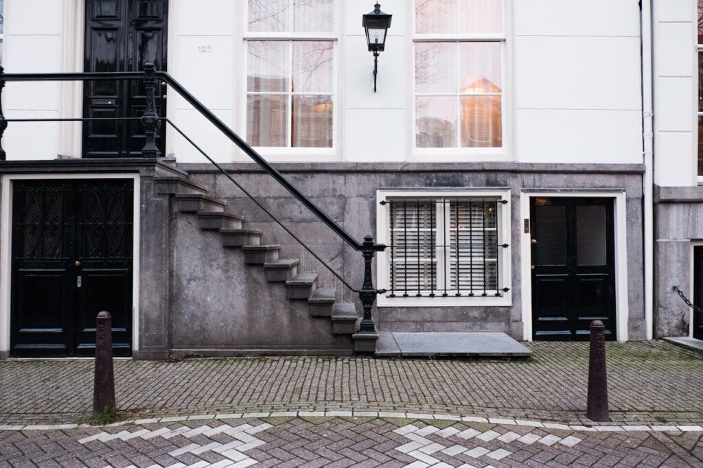 Een kijkje in Huis Stefan de Vries: kunst, historie en verrassingen