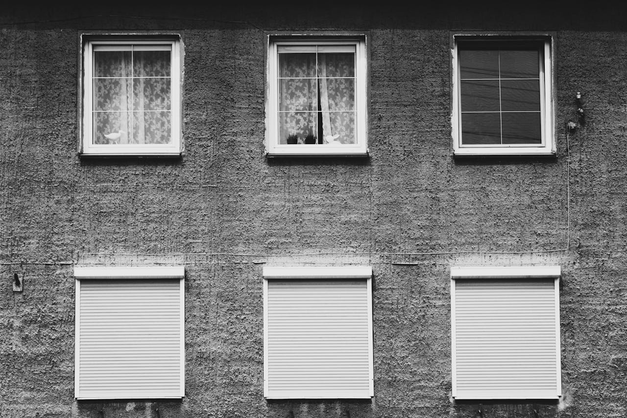 5 voordelen van rolluiken als raamdecoratie in huis