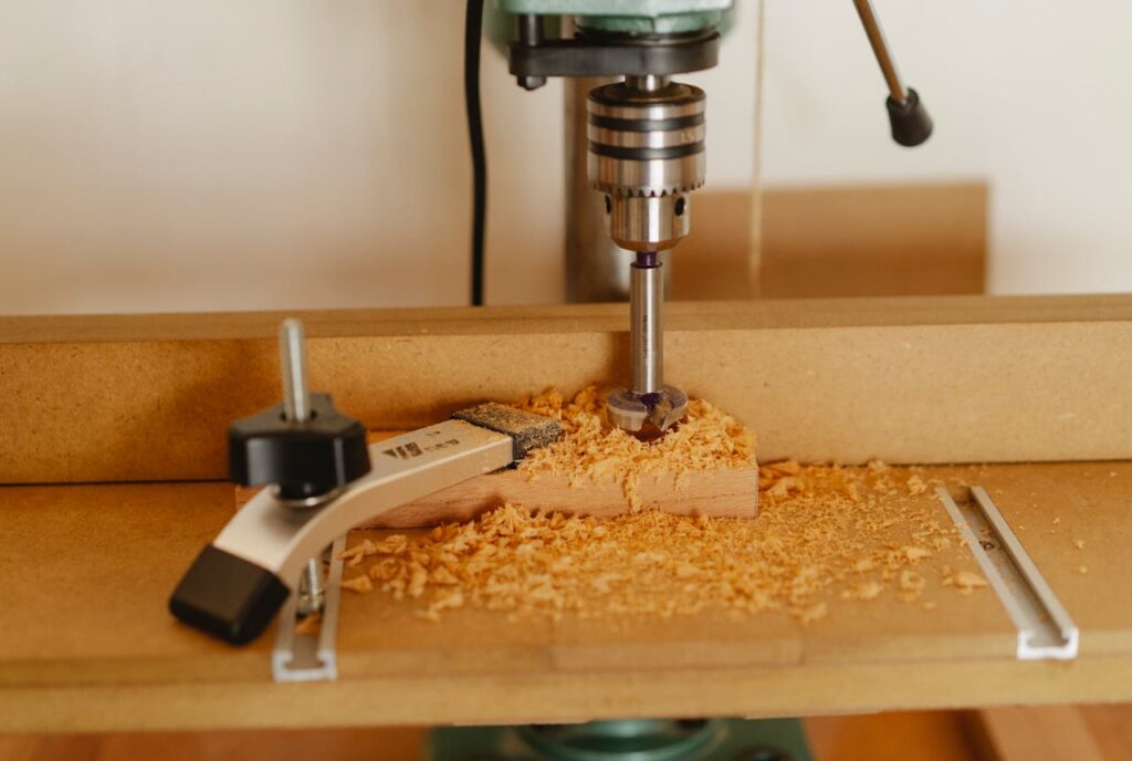 Wanneer wordt een grote klus thuis te groot om alleen met eigen gereedschap aan te pakken?
